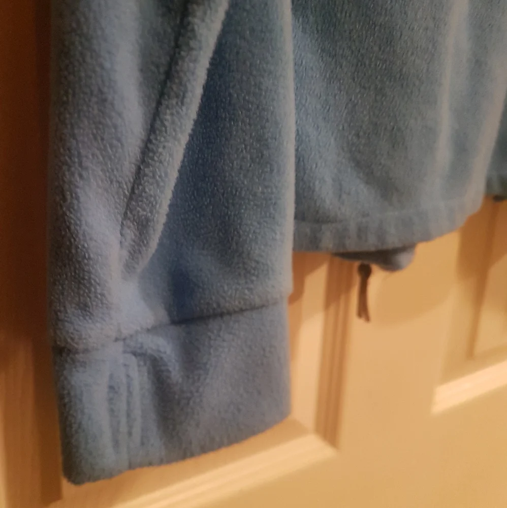 ❄ Bench. Blue Zippered Sweater Coat - Picture 8 of 13